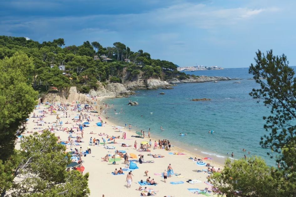 Anyone for a beach day - Internacional de Calonge Campsite