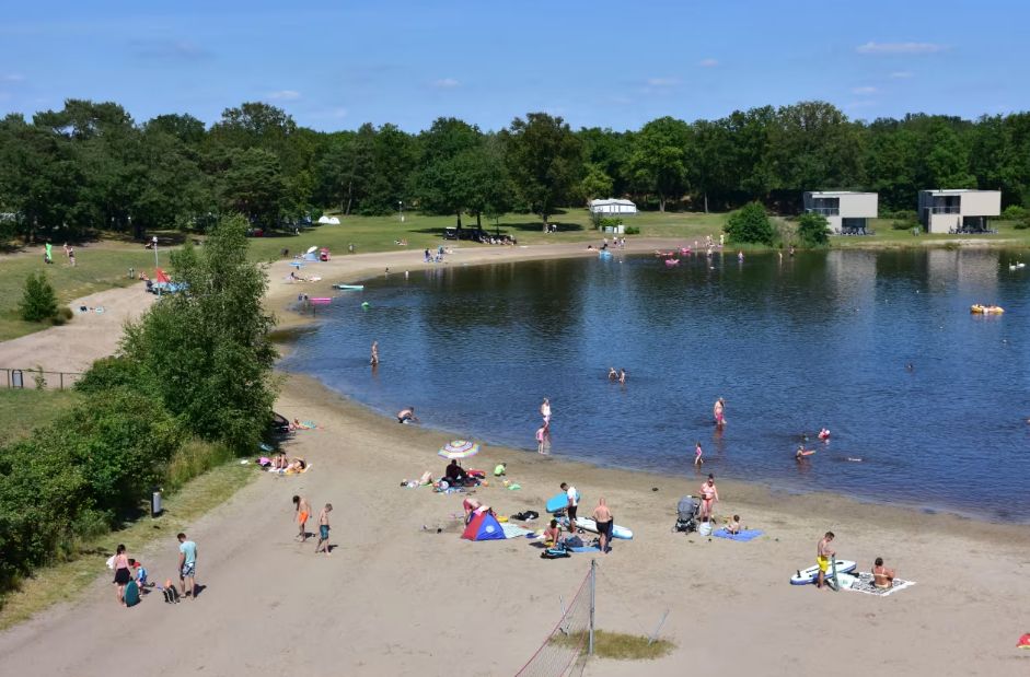 De Schatberg Campsite has it's own lake with beach. Fancy a swim?